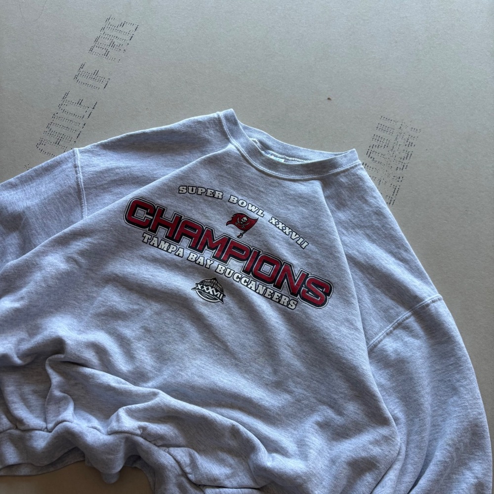 Y2K Tampa Bay Buccaneers Super Bowl Champions Crewneck